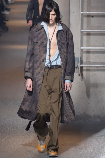 Look 46